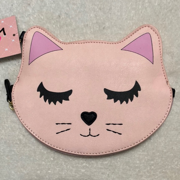 Betsey Johnson Handbags - Betsey Johnson Wristlet